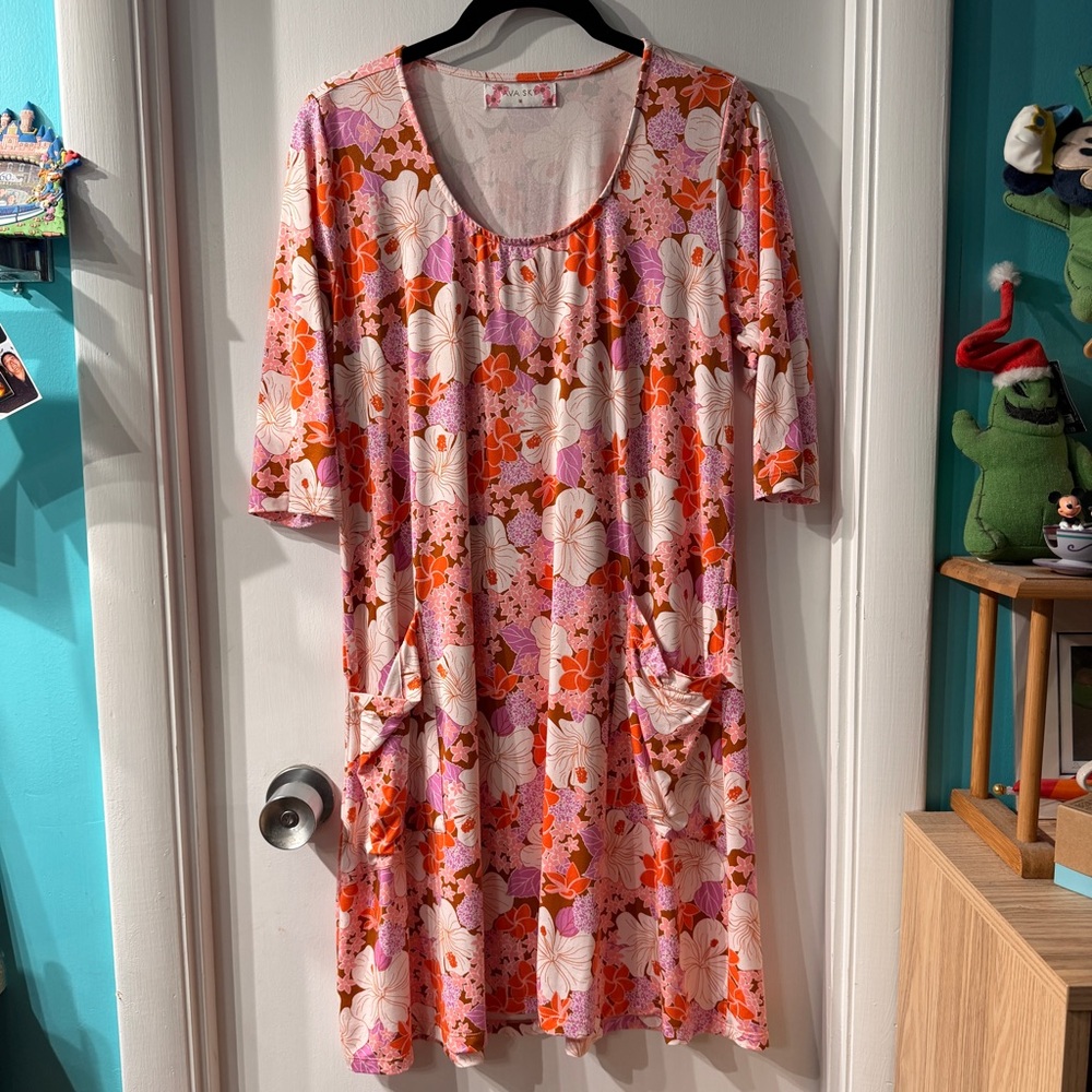 Ava Sky Dress Shaw - Mahogany Retro Bloom